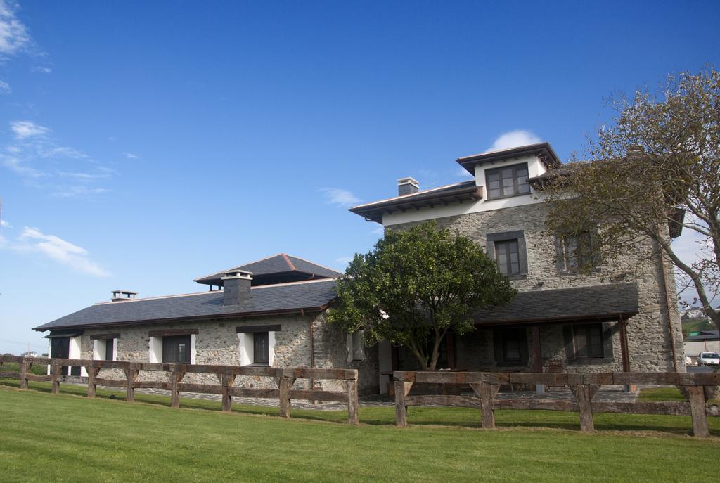 Casa Pacho Apartamentos Rurales Luarca Eksteriør bilde